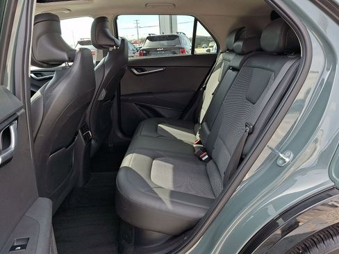 Used 2023 Kia Niro EX Touring image 11