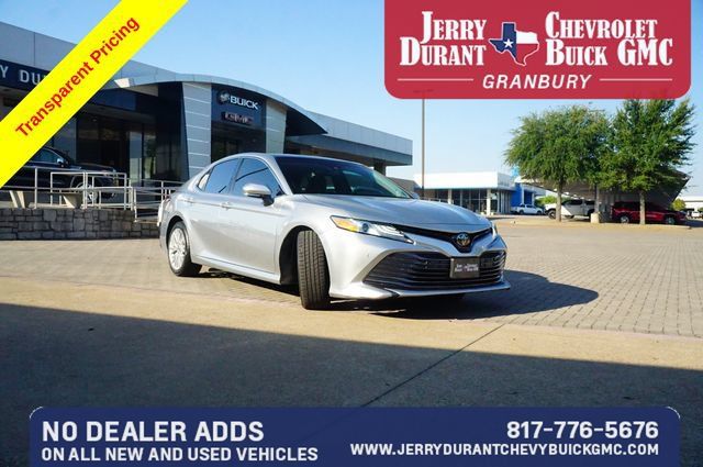 Used 2018 Toyota Camry XLE FWD image 1