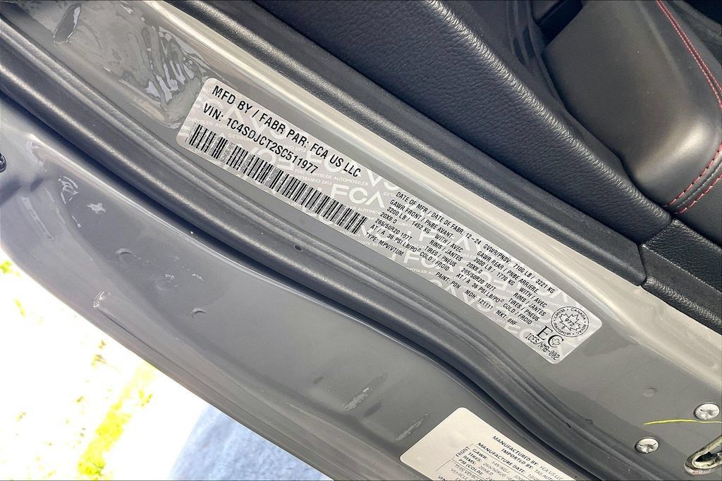 Used 2025 Dodge Durango R/T AWD/4WD image 36