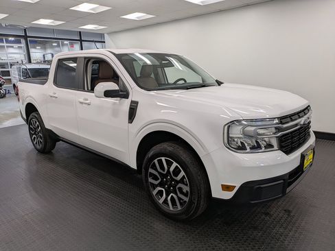 Used 2023 Ford Maverick Lariat image 3