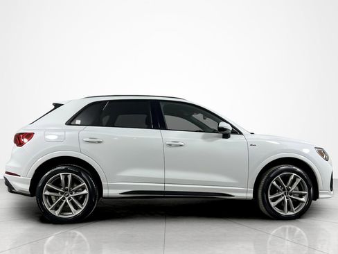 Used 2025 Audi Q3 2.0T Premium w/ Convenience Package image 6
