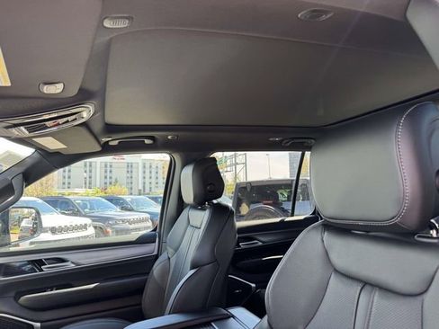 New 2026 Jeep Grand Wagoneer 4WD image 10