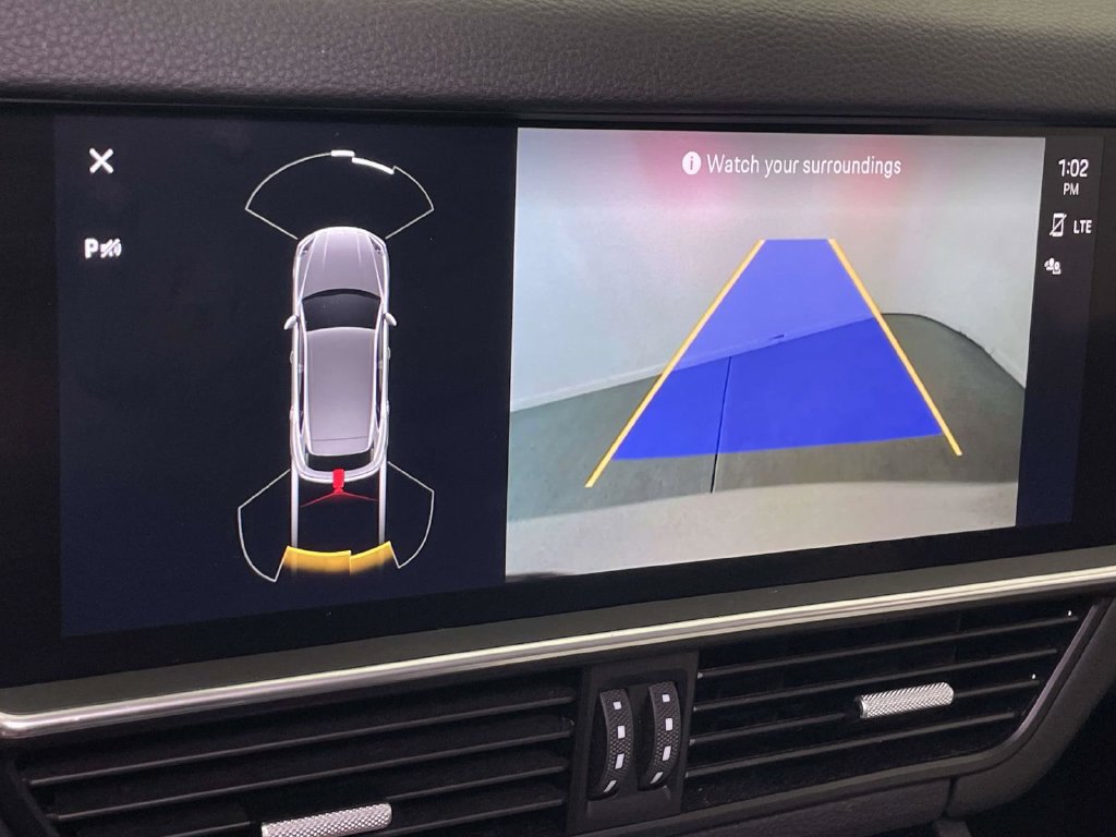 Certified 2023 Porsche Cayenne AWD/4WD image 32