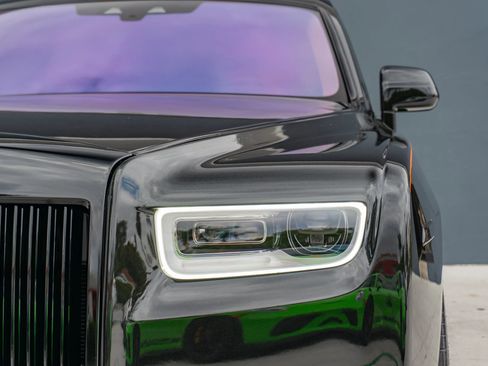 Used 2018 Rolls-Royce Phantom Sedan RWD image 28