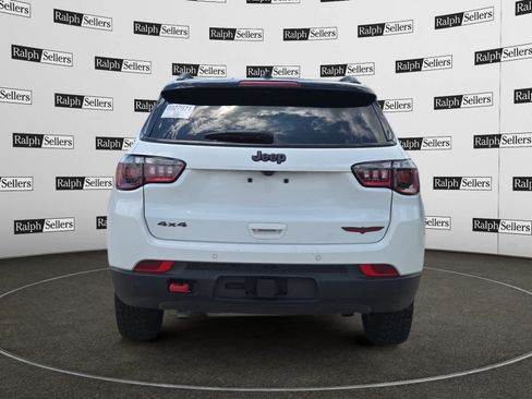 Used 2025 Jeep Compass Trailhawk w/ Trailer Tow Group AWD/4WD image 5