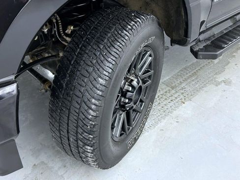 Used 2022 Ford F250 XLT w/ Black Appearance Package image 23