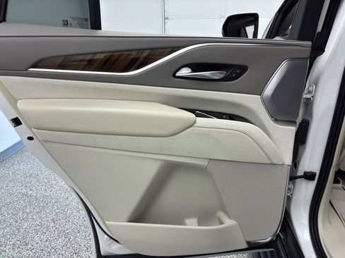 Used 2023 Cadillac Escalade Sport Platinum image 43