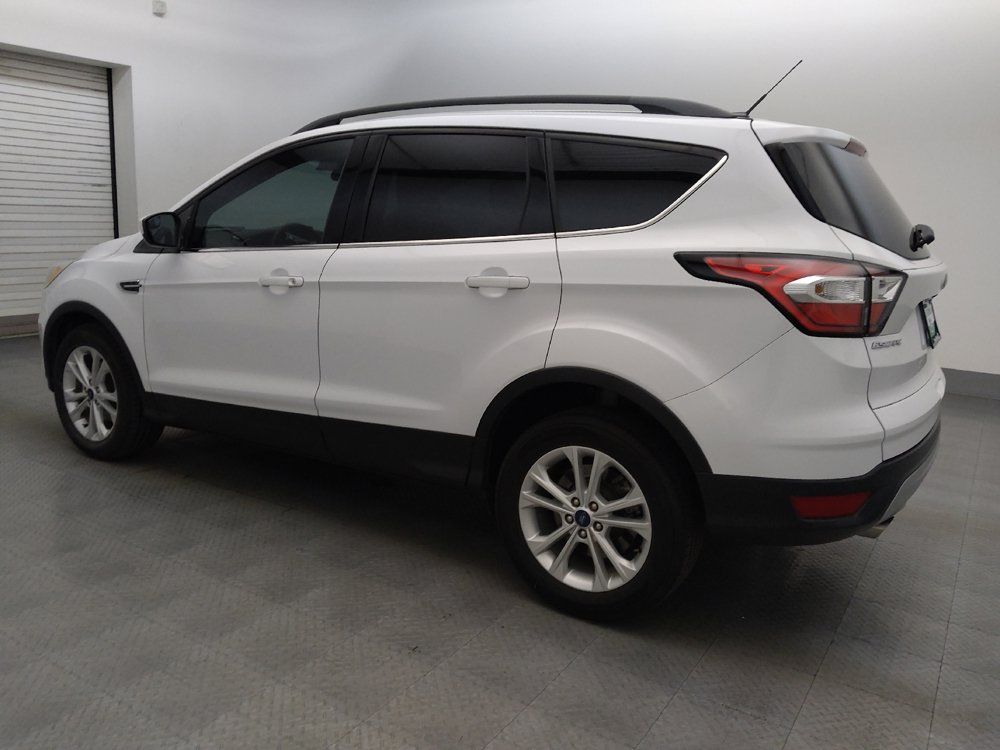 Used 2018 Ford Escape SE FWD image 3
