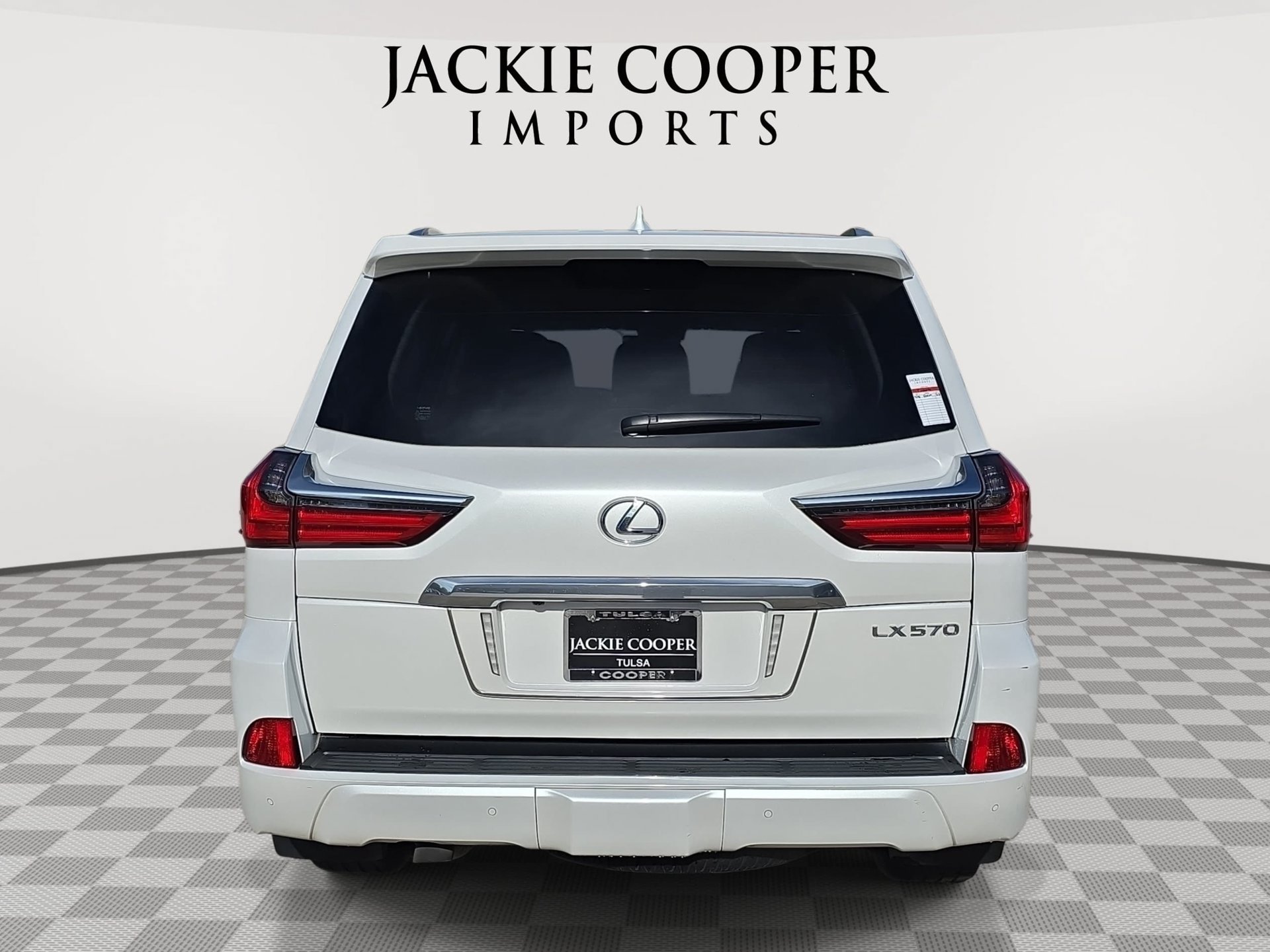 Used 2019 Lexus LX 570 4WD w/ Luxury Package image 6