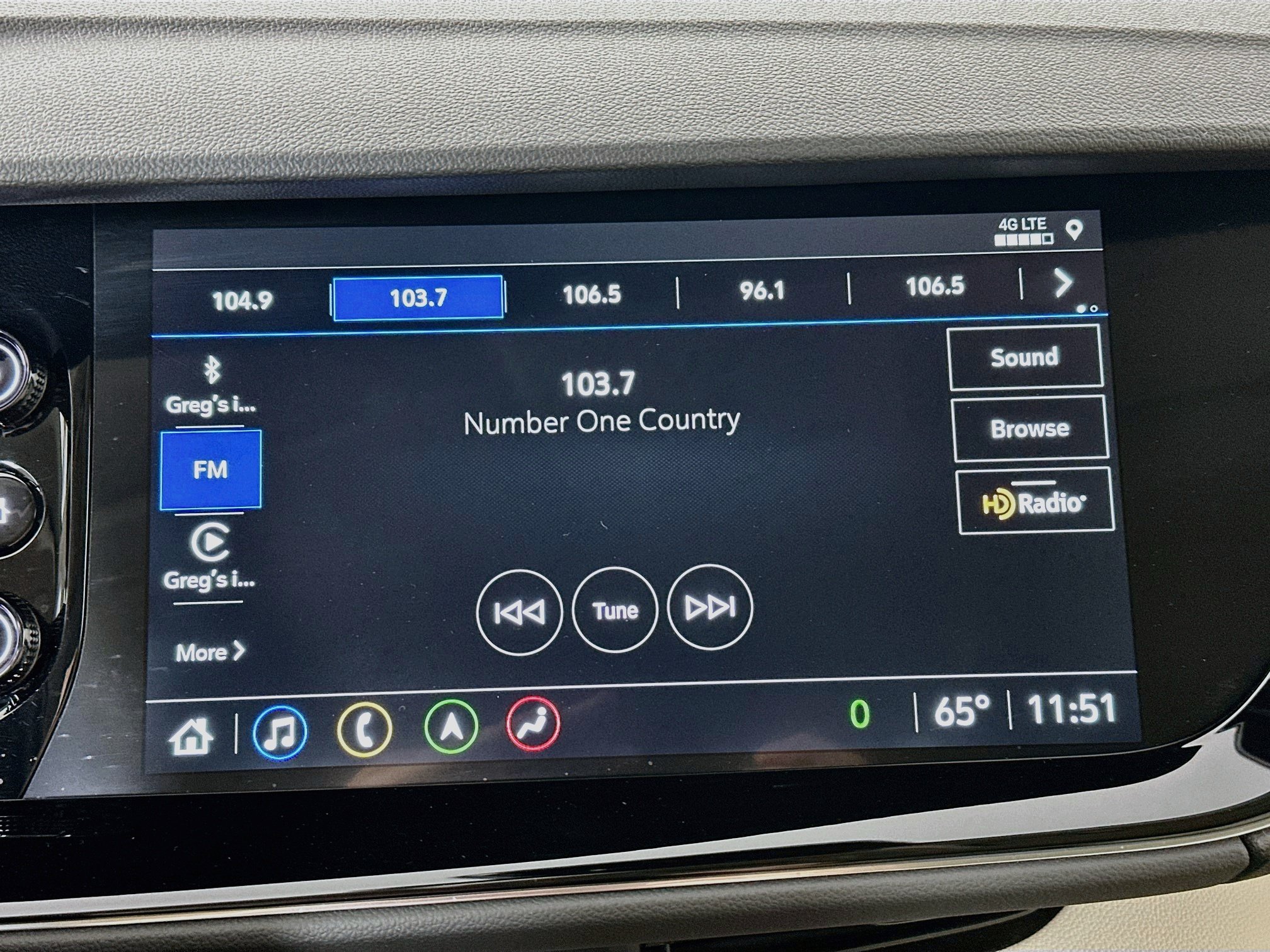 Used 2022 Buick Envision Avenir w/ Technology Package II FWD image 15