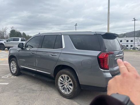 Used 2022 GMC Yukon SLT w/ SLT Luxury Package image 15