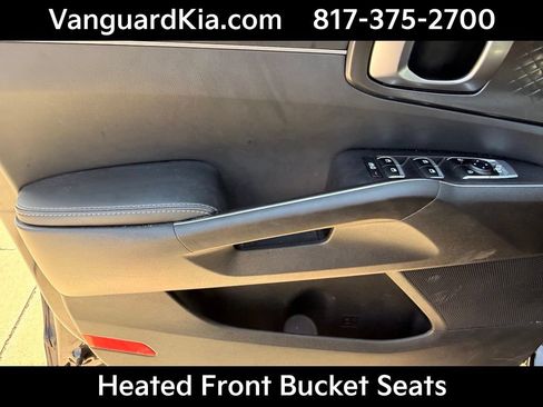 Certified 2025 Kia Sorento S FWD image 17