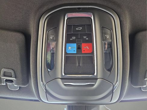 Used 2024 Jeep Grand Cherokee Altitude AWD/4WD image 19