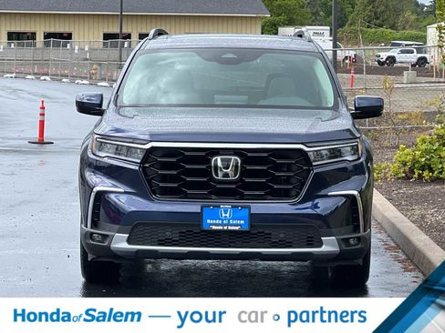 New 2025 Honda Pilot Touring image 10