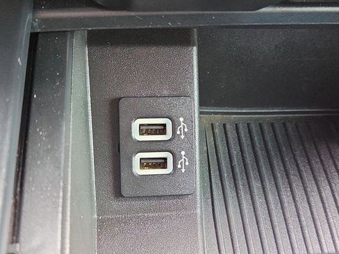 Used 2018 Ford F150 XL w/ Equipment Group 101A Mid RWD image 32