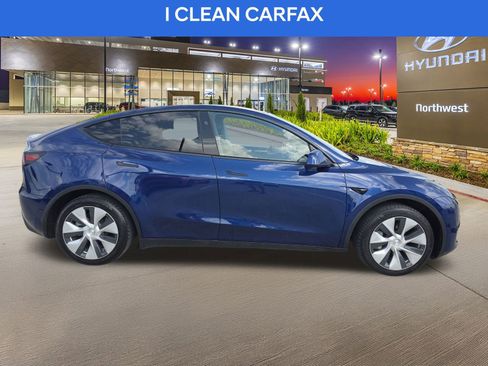 Used 2023 Tesla Model Y 2WD image 6