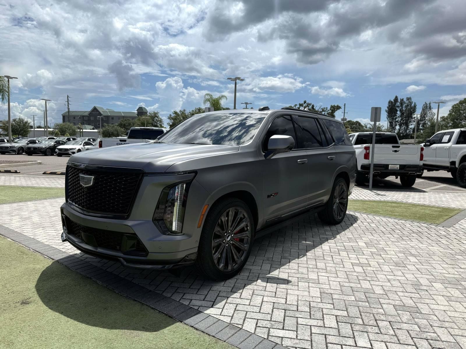 Used 2026 Cadillac Escalade V w/ LPO, Onyx Lite Package AWD/4WD image 2