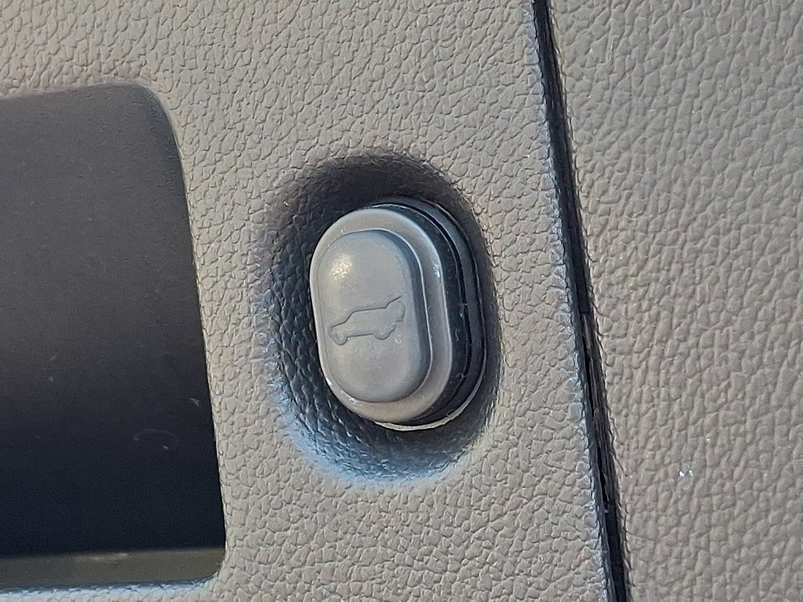 Used 2020 Cadillac Escalade Luxury AWD/4WD image 29