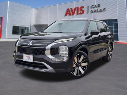 Used 2025 Mitsubishi Outlander SE