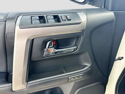 Used 2020 Toyota 4Runner Limited RWD image 18