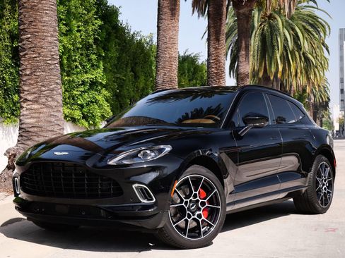 Used 2021 Aston Martin DBX image 7