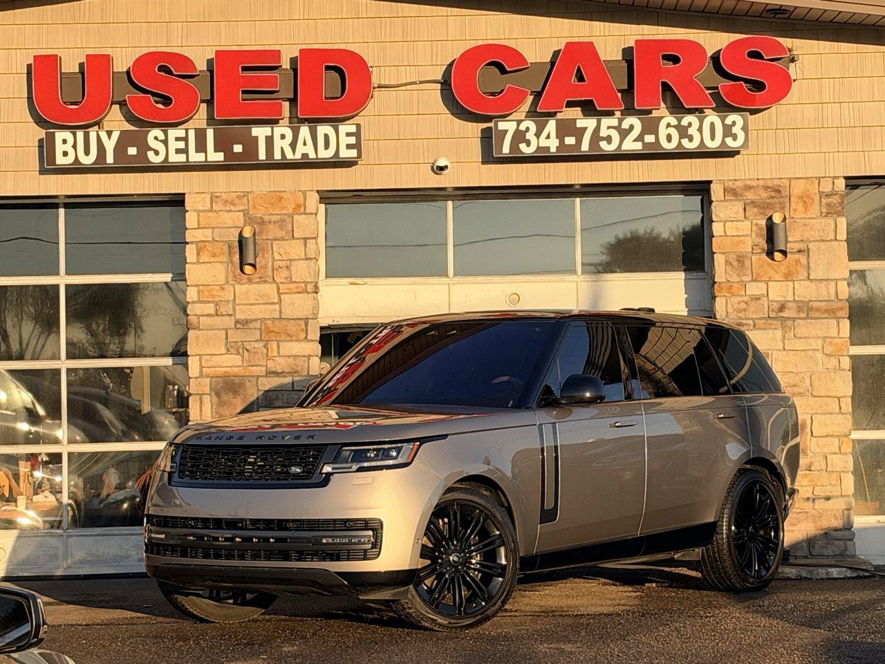 Used 2023 Land Rover Range Rover Long Wheelbase SE AWD/4WD image 5