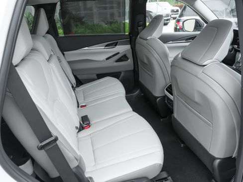 New 2026 INFINITI QX60 Luxe w/ Cargo Package image 27