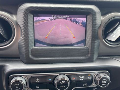 Used 2022 Jeep Wrangler Sport S image 18