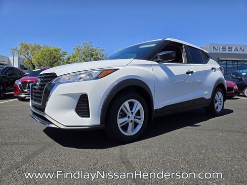 Used 2025 Nissan Kicks Play S FWD image 2