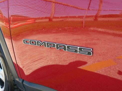 Used 2024 Jeep Compass Sport AWD/4WD image 9