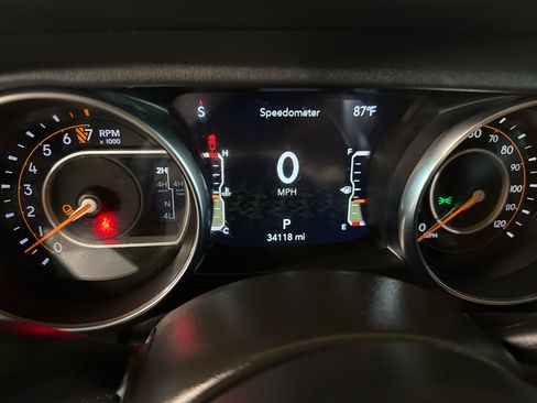 Used 2021 Jeep Gladiator Overland w/ Popular Equipment Package image 30