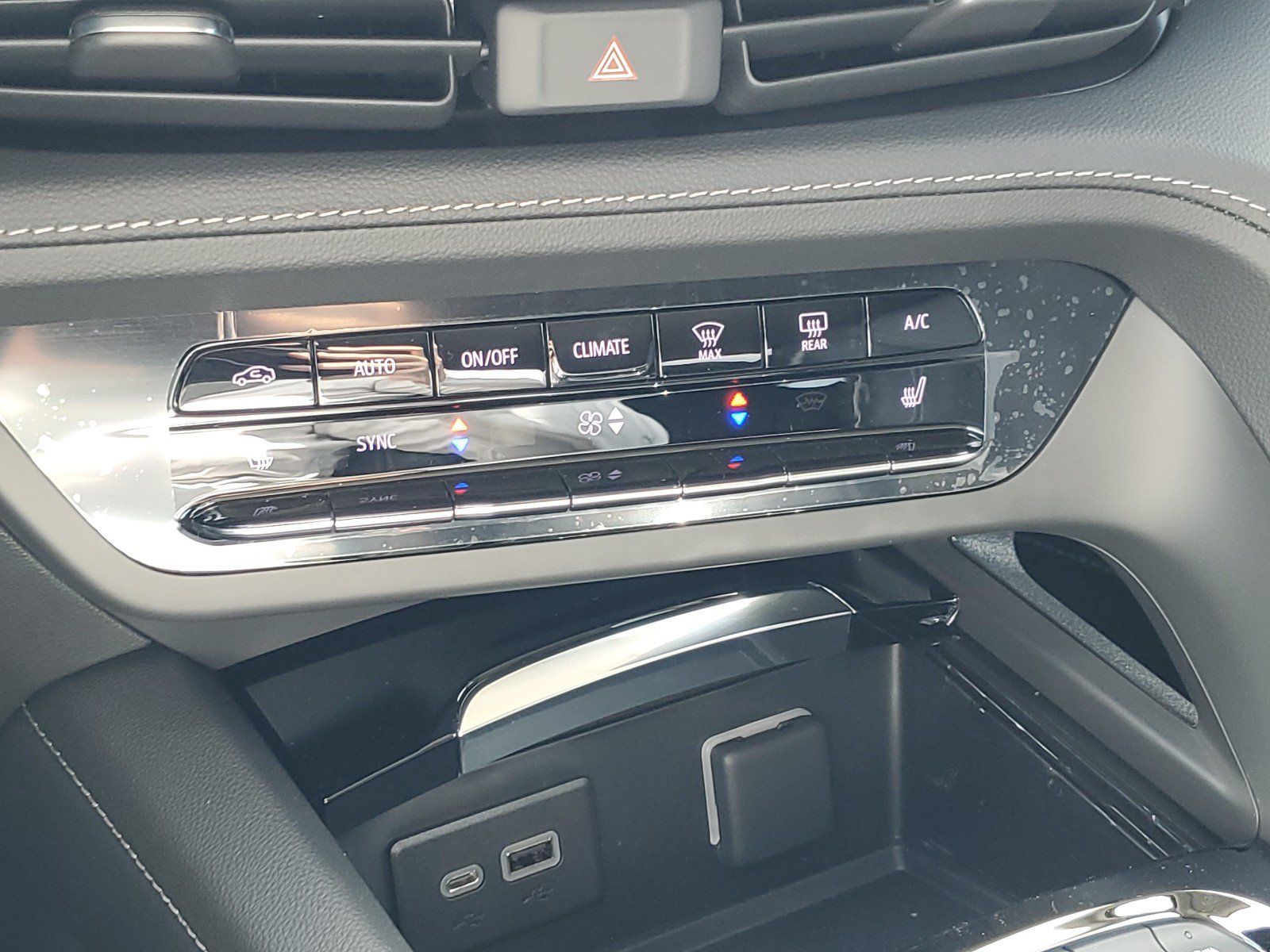 Used 2023 Buick Envision Essence FWD image 21