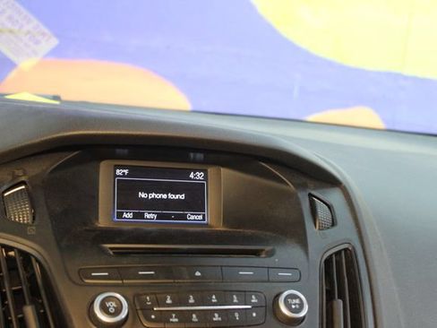 Used 2016 Ford Focus SE FWD image 20