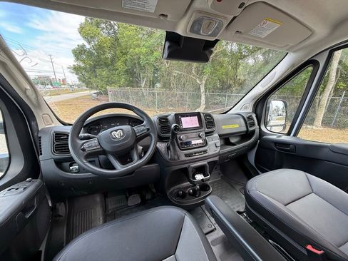Used 2025 RAM ProMaster 2500 w/ Convenience Group FWD image 18