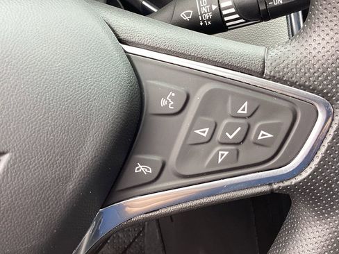 Used 2023 Chevrolet Equinox LS w/ LS Convenience Package AWD/4WD image 34