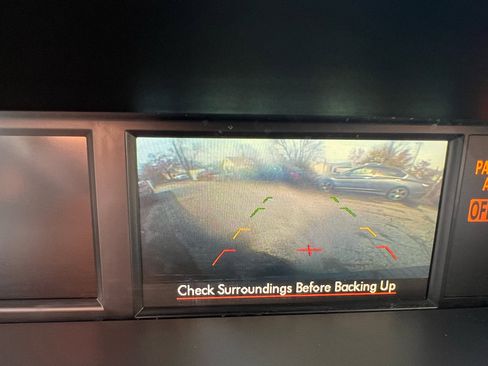 Used 2015 Subaru Forester 2.5i Touring w/ Eyesight & Navigation System image 12