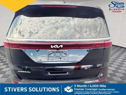 Used 2024 Kia Carnival LX FWD image 10