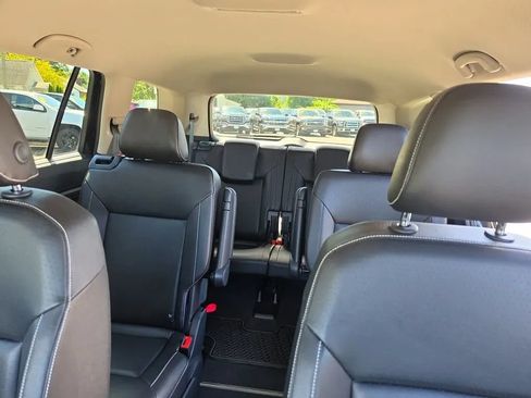 Used 2021 Volkswagen Atlas SE w/ Towing Package AWD/4WD image 16