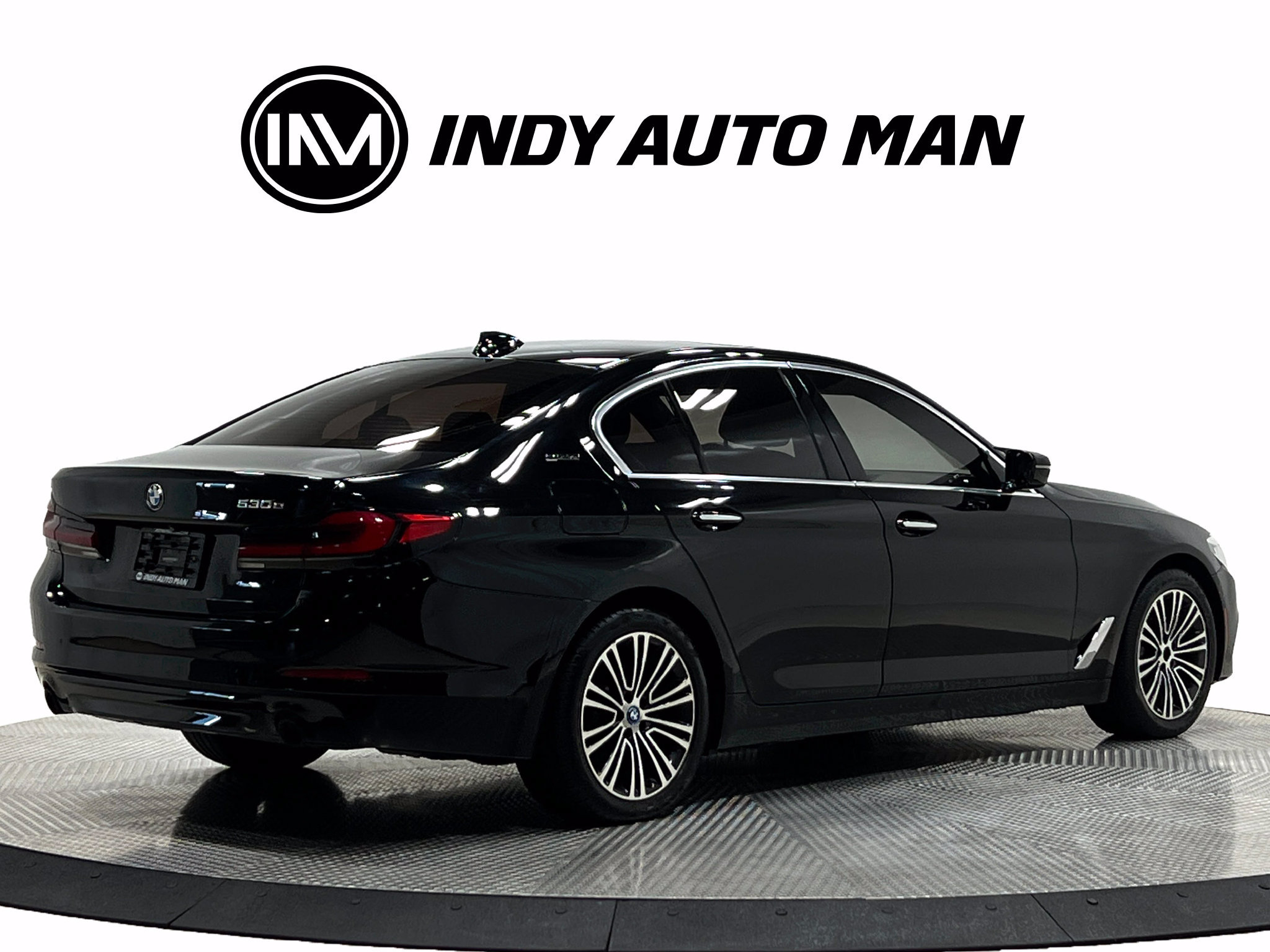 Used 2018 BMW 530e xDrive AWD/4WD image 4