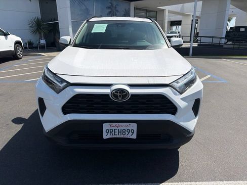 Used 2025 Toyota RAV4 XLE AWD/4WD image 3
