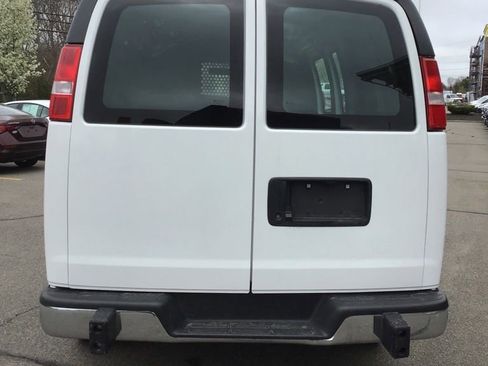 Used 2024 Chevrolet Express 2500 w/ Driver Convenience Package RWD image 4