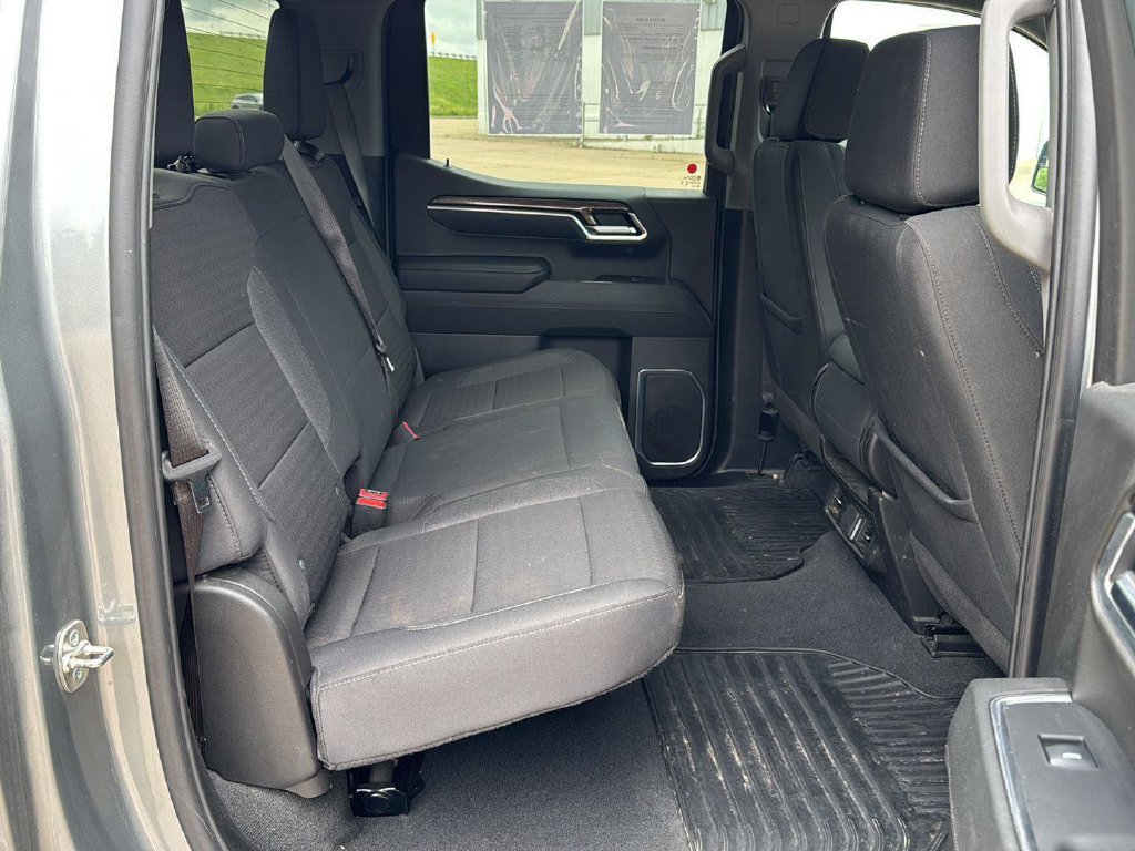 Used 2025 Chevrolet Silverado 1500 LT AWD/4WD image 22