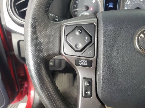 Used 2018 Toyota Tacoma SR5 RWD image 23