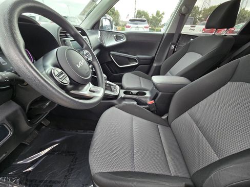 Used 2024 Kia Soul LX w/ Option Group 015 image 13