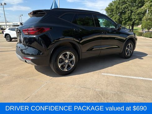 Used 2023 Chevrolet Blazer LT w/ Convenience Package FWD image 4