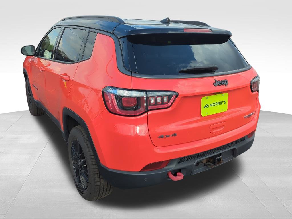 Used 2017 Jeep Compass Trailhawk w/ Leather Interior Group AWD/4WD image 4