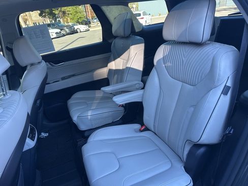 Used 2024 Hyundai Palisade Calligraphy image 21