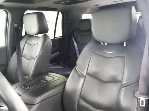 Used 2016 Cadillac Escalade Platinum AWD/4WD image 25