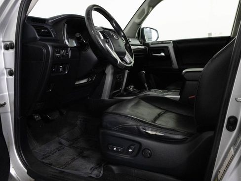 Used 2014 Toyota 4Runner Limited AWD/4WD image 17