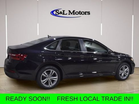 Used 2023 Volkswagen Jetta SE FWD image 8